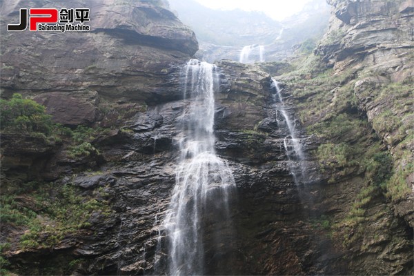 匡廬奇秀甲天下，劍平平衡機(jī)美名揚(yáng)
