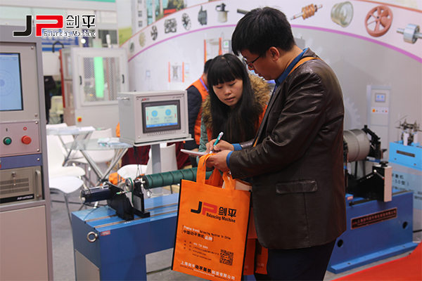 上海劍平動(dòng)平衡機(jī)驚艷亮相中國制冷展現(xiàn)場